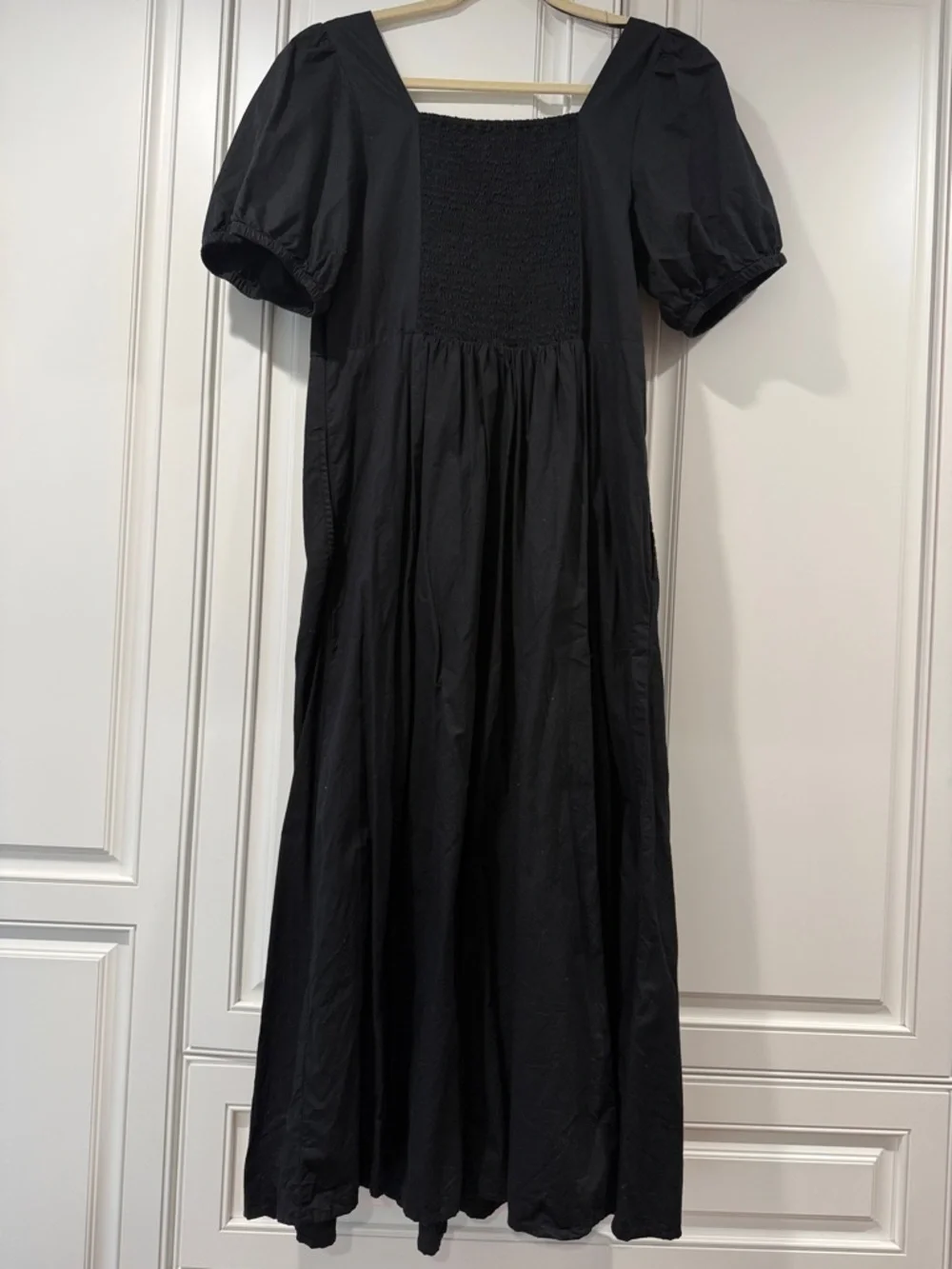 Old Navy Black Maxi Dress with Puff Sleeves - Picture 6 of 6